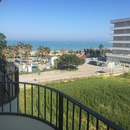 Appartamenti Sul Lungomare Alba Adriatica Extérieur photo